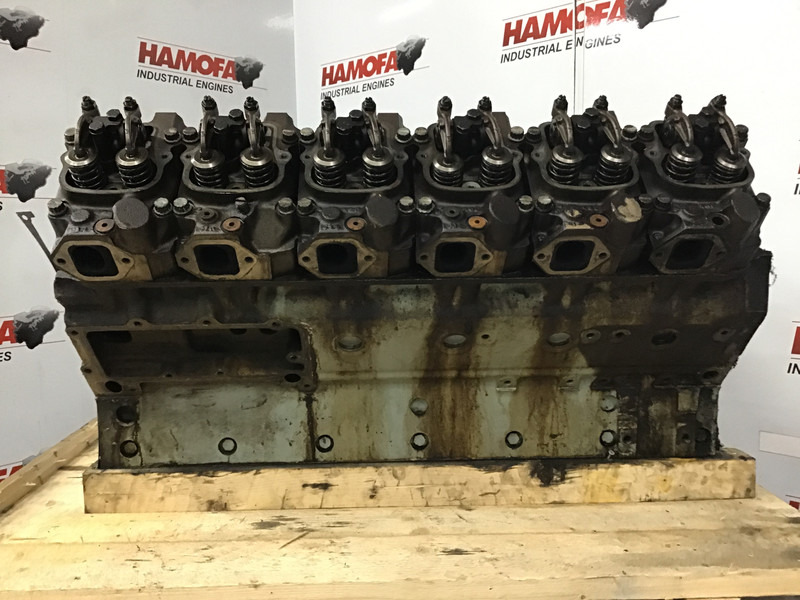 MTU 12V183-AA51-218 OM424 FOR PARTS - Maquinaria de construcción: foto 2 MTU 12V183-AA51-218 OM424 FOR PARTS - Maquinaria de construcción: foto 2