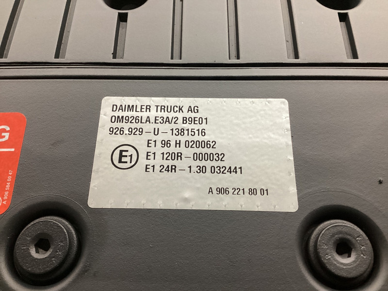 Mercedes-Benz OM 926.929 NEW - Maquinaria de construcción: foto 5 Mercedes-Benz OM 926.929 NEW - Maquinaria de construcción: foto 5
