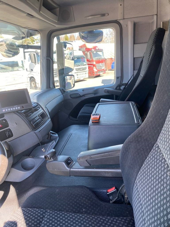 Camión caja cerrada Mercedes-Benz Actros 1832: foto 12