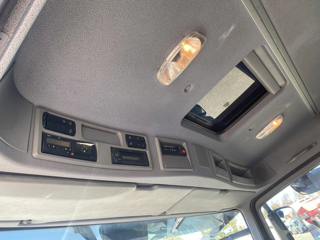 Camión caja cerrada Mercedes-Benz Actros 1832: foto 14