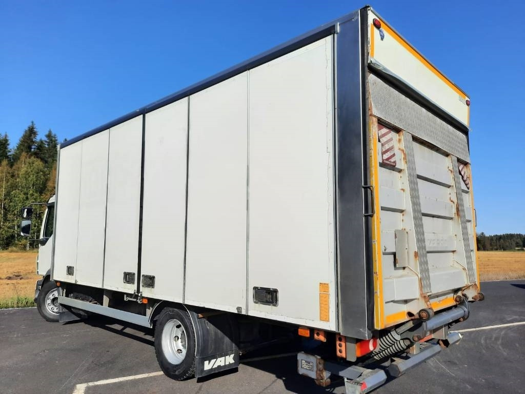 Volvo FL 240 - Camión caja cerrada: foto 3 Volvo FL 240 - Camión caja cerrada: foto 3