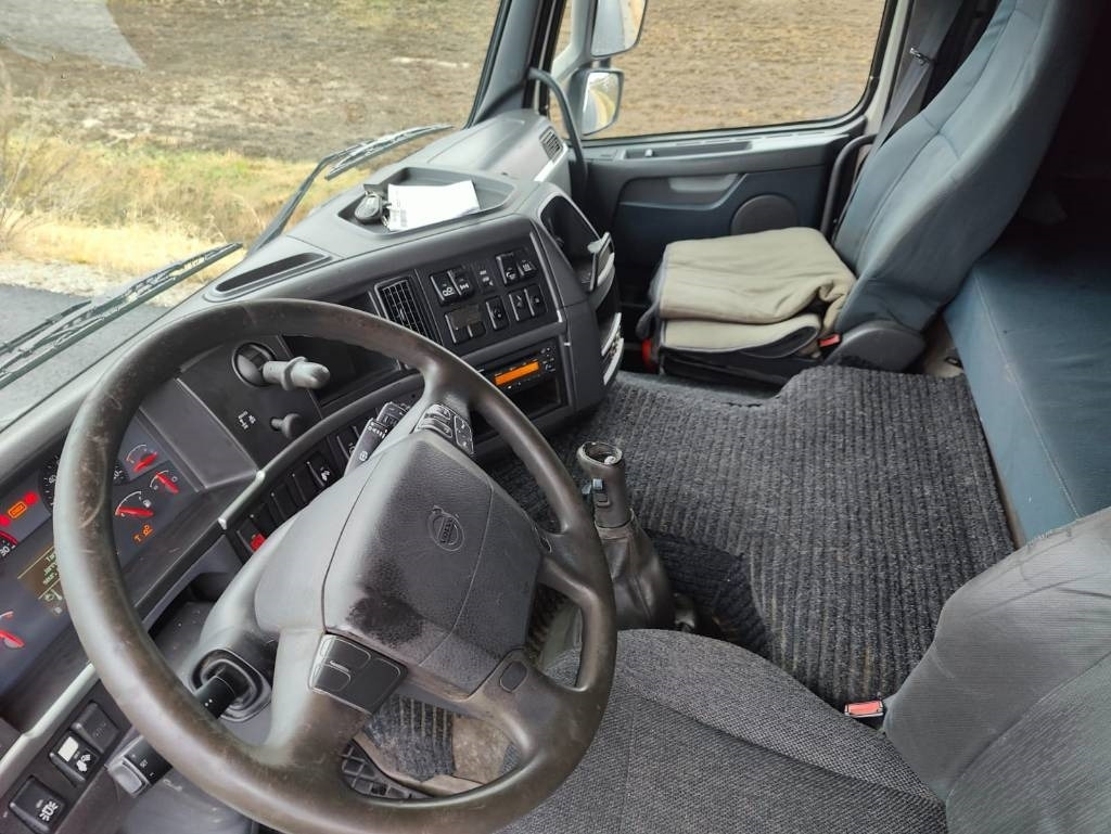 Camión caja cerrada Volvo FM 13: foto 15 Camión caja cerrada Volvo FM 13: foto 15