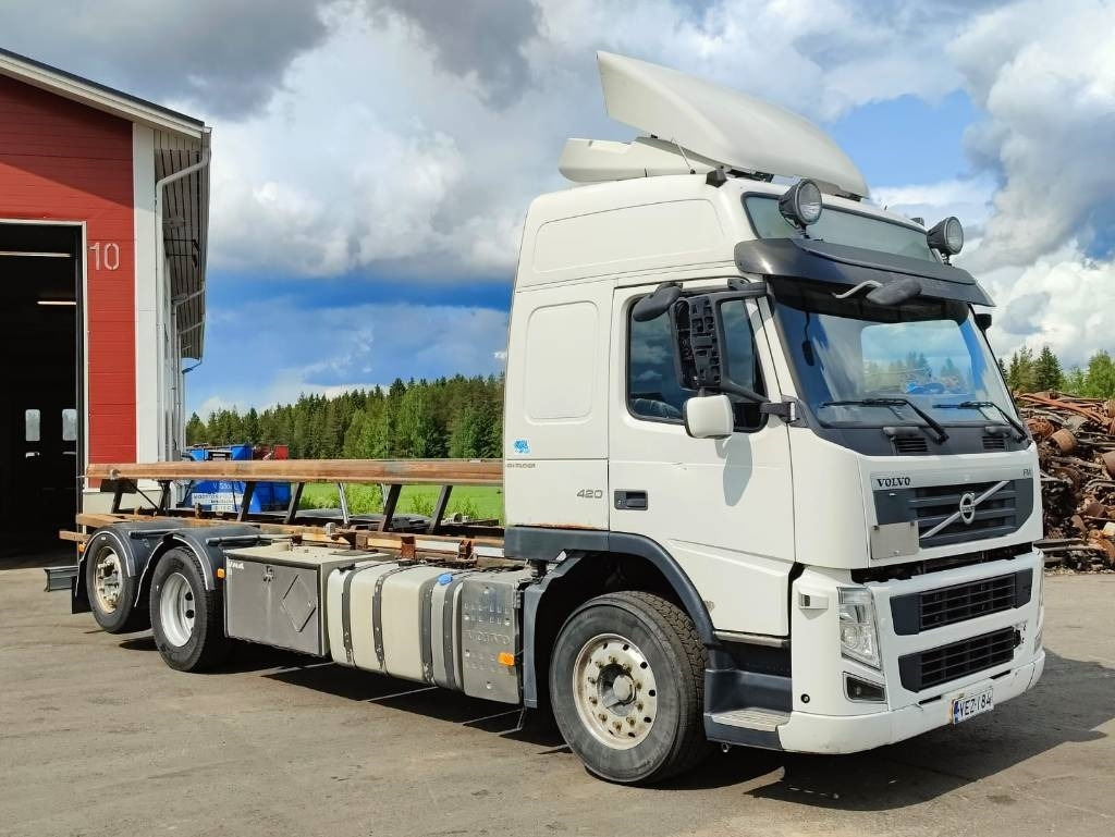 Volvo FM 13 - Camión portacontenedore/ Intercambiable: foto 2 Volvo FM 13 - Camión portacontenedore/ Intercambiable: foto 2