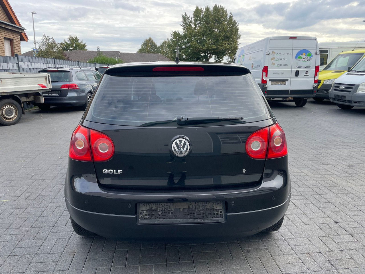 Sedan Volkswagen Golf V Lim. Tour 1.4i: foto 7