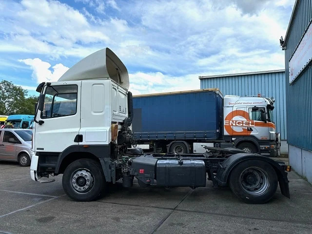 DAF 85.400 ATI SLEEPERCAB (EURO 2 / ZF16 MANUAL GEARBOX / ZF-INTARDER) - Cabeza tractora: foto 5 DAF 85.400 ATI SLEEPERCAB (EURO 2 / ZF16 MANUAL GEARBOX / ZF-INTARDER) - Cabeza tractora: foto 5