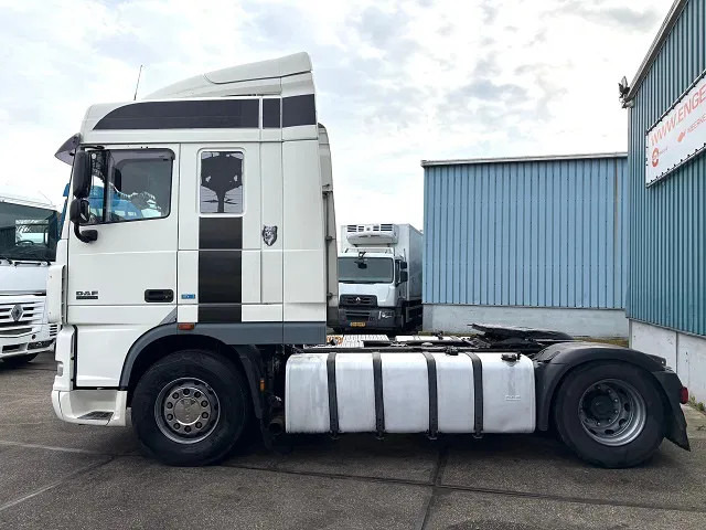 DAF XF 105.460 ATE SPACECAB (EURO 5 / ZF16 MANUAL GEARBOX / 995+500 LITER DIESELTANK / FRIDGE UNDER BED / ETC.) - Cabeza tractora: foto 5 DAF XF 105.460 ATE SPACECAB (EURO 5 / ZF16 MANUAL GEARBOX / 995+500 LITER DIESELTANK / FRIDGE UNDER BED / ETC.) - Cabeza tractora: foto 5