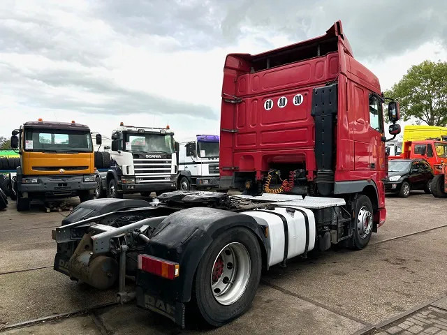 DAF XF 105.460 SPACECAB (ZF16 MANUAL GEARBOX / MX-BRAKE / 870+430 LITER TANK / AIRCONDITIONING / FRIDGE) - Cabeza tractora: foto 3 DAF XF 105.460 SPACECAB (ZF16 MANUAL GEARBOX / MX-BRAKE / 870+430 LITER TANK / AIRCONDITIONING / FRIDGE) - Cabeza tractora: foto 3