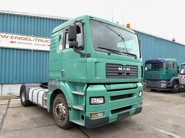 MAN TGA 18.460 FLT XL (6-CILINDER HEADS / ZF16 MANUAL GEARBOX / ZF-INTARDER / AIRCONDITIONING) - Cabeza tractora: foto 2 MAN TGA 18.460 FLT XL (6-CILINDER HEADS / ZF16 MANUAL GEARBOX / ZF-INTARDER / AIRCONDITIONING) - Cabeza tractora: foto 2