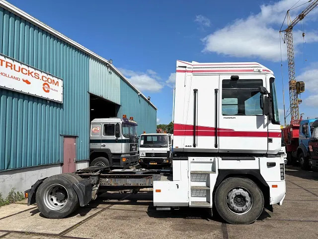 Renault Magnum 440 E-TECH (ZF16 MANUAL GEARBOX / MACK-ENGINE / AIRCONDITIONING / ELECTRICAL MAINSWITCH) - Cabeza tractora: foto 4 Renault Magnum 440 E-TECH (ZF16 MANUAL GEARBOX / MACK-ENGINE / AIRCONDITIONING / ELECTRICAL MAINSWITCH) - Cabeza tractora: foto 4