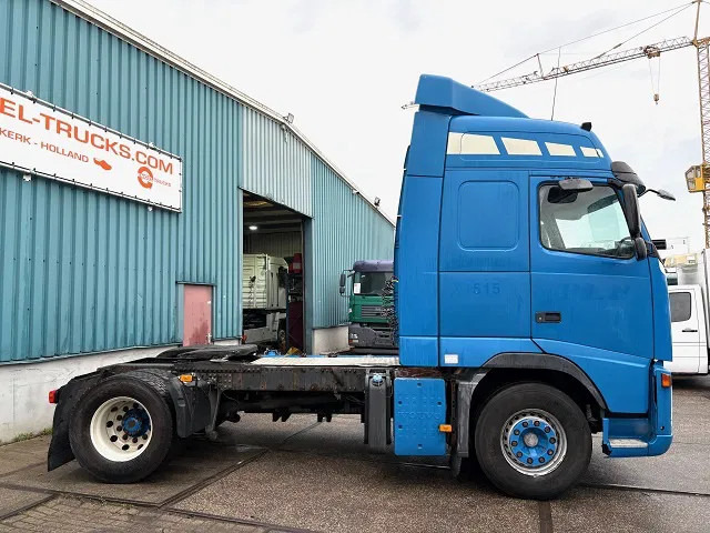 Volvo FH 400 GLOBETROTTER (VIN: 7B446149 / I-SHIFT / ADR-VLG / AIRCONDITIONING / COMPLETE SPOILERSET ON CABIN) - Cabeza tractora: foto 4 Volvo FH 400 GLOBETROTTER (VIN: 7B446149 / I-SHIFT / ADR-VLG / AIRCONDITIONING / COMPLETE SPOILERSET ON CABIN) - Cabeza tractora: foto 4