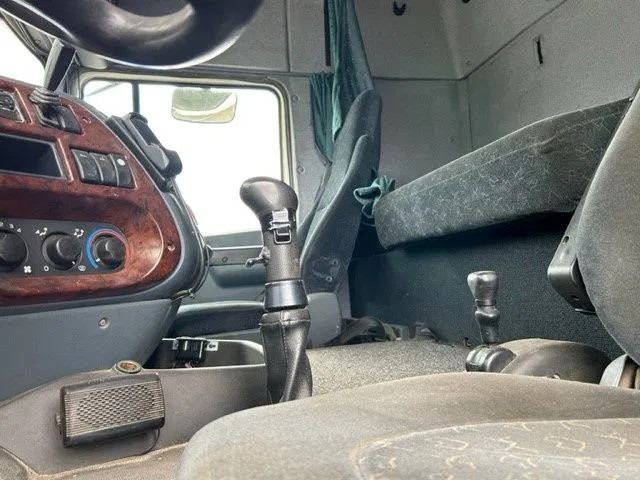 Camión multibasculante DAF 95.480 XF SPACECAB 6x2 WITH HOOK-ARM SYSTEM (EURO 3 / ZF16 MANUAL GEARBOX / ZF-INTARDER / STEEL-/AIR SUSPENSION / AIRCONDITIONIN: foto 8