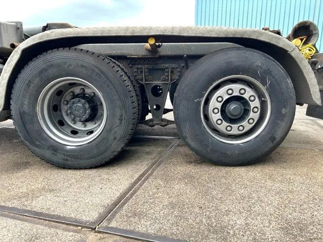 Camión multibasculante DAF 95.480 XF SPACECAB 6x2 WITH HOOK-ARM SYSTEM (EURO 3 / ZF16 MANUAL GEARBOX / ZF-INTARDER / STEEL-/AIR SUSPENSION / AIRCONDITIONIN: foto 11