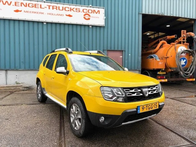 Dacia Duster 1.5DCI 4x4 MINI MPV (6 GEARS MANUAL GEARBOX / AIRCONDITIONING / CRUISE CONTROL / ETC.) - Coche: foto 2 Dacia Duster 1.5DCI 4x4 MINI MPV (6 GEARS MANUAL GEARBOX / AIRCONDITIONING / CRUISE CONTROL / ETC.) - Coche: foto 2