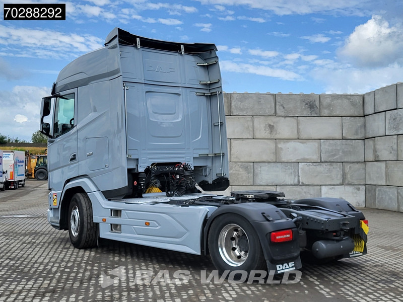 DAF XF 530 4X2 Retarder 2xTanks Standklima LED Euro 6 - Cabeza tractora: foto 2 DAF XF 530 4X2 Retarder 2xTanks Standklima LED Euro 6 - Cabeza tractora: foto 2