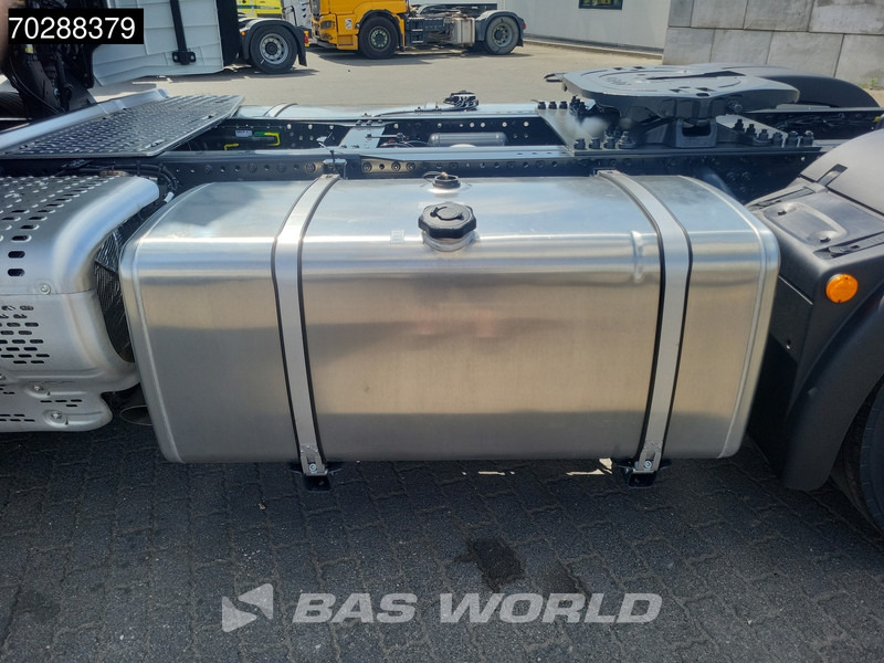 Cabeza tractora nuevo Iveco S-Way 580 4X2 NEW! 2x Tanks Navi ACC Standklima: foto 10