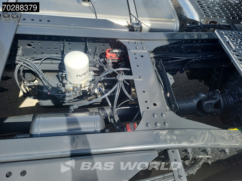 Cabeza tractora nuevo Iveco S-Way 580 4X2 NEW! 2x Tanks Navi ACC Standklima: foto 13