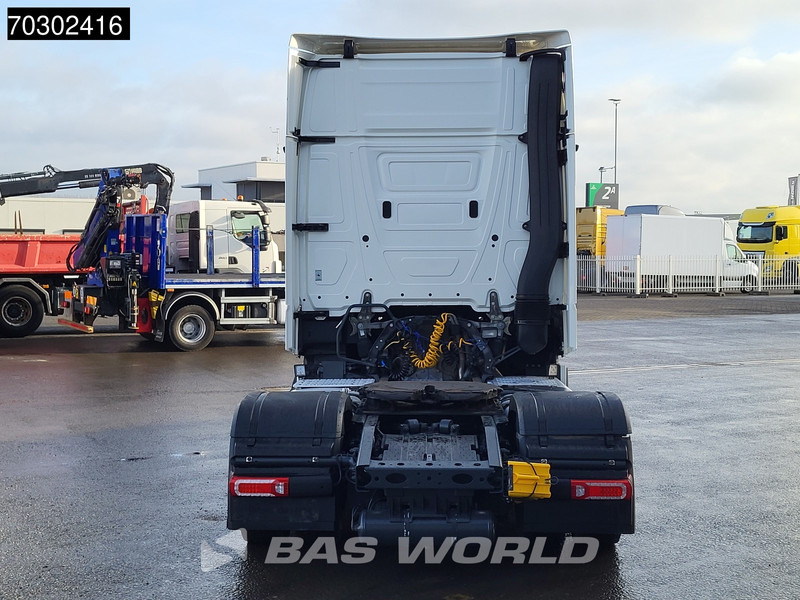 Mercedes-Benz Actros 1845 4X2 GigaSpace Mega Retarder 2x Tanks Standklima Xenon Euro 6 - Cabeza tractora: foto 3 Mercedes-Benz Actros 1845 4X2 GigaSpace Mega Retarder 2x Tanks Standklima Xenon Euro 6 - Cabeza tractora: foto 3