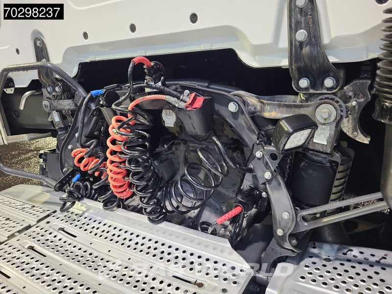 Cabeza tractora Mercedes-Benz Actros 1845 4X2 Retarder Mega 2xTanks Standklima Xenon Navi ACC Euro 6: foto 12 Cabeza tractora Mercedes-Benz Actros 1845 4X2 Retarder Mega 2xTanks Standklima Xenon Navi ACC Euro 6: foto 12