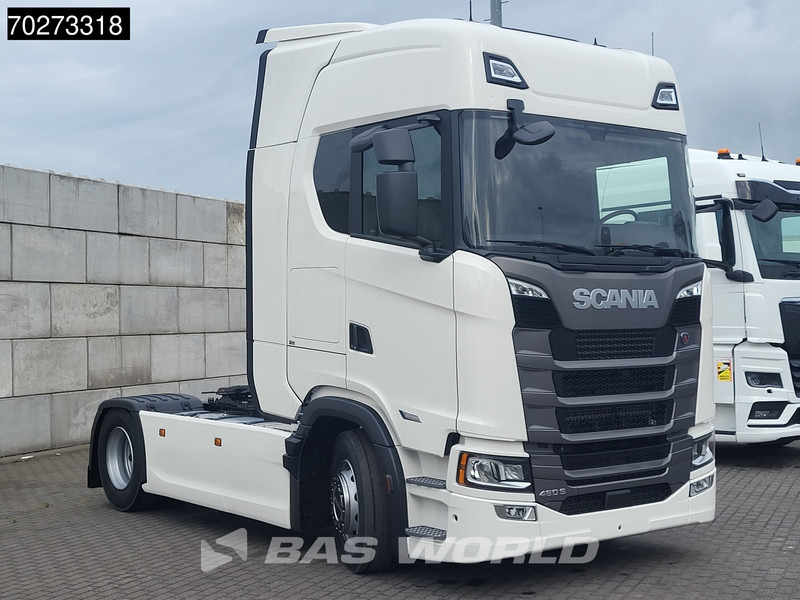 Scania S460 4X2 NEW! Retarder 2x Tanks ACC Navi Standklima - Cabeza tractora: foto 3 Scania S460 4X2 NEW! Retarder 2x Tanks ACC Navi Standklima - Cabeza tractora: foto 3