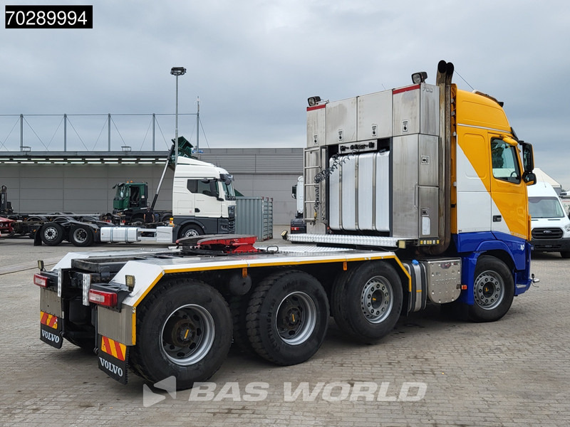 Volvo FH16 700 FH16 8X4 90T! Retarder Big-Axle Lift+Lenkachse Euro 5 - Cabeza tractora: foto 5 Volvo FH16 700 FH16 8X4 90T! Retarder Big-Axle Lift+Lenkachse Euro 5 - Cabeza tractora: foto 5