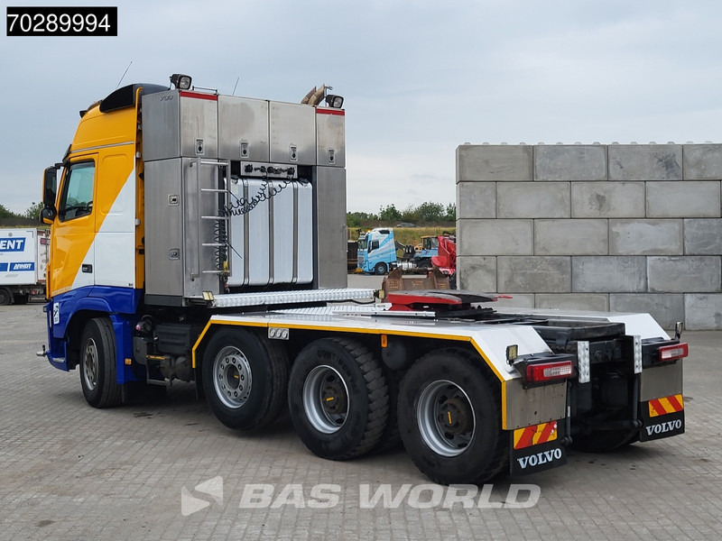 Volvo FH16 700 FH16 8X4 90T! Retarder Big-Axle Lift+Lenkachse Euro 5 - Cabeza tractora: foto 2 Volvo FH16 700 FH16 8X4 90T! Retarder Big-Axle Lift+Lenkachse Euro 5 - Cabeza tractora: foto 2