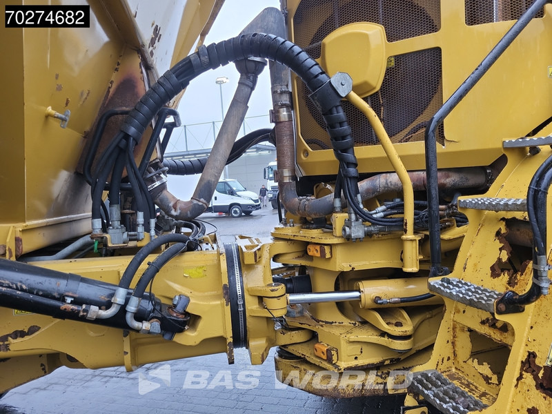 Dúmper articulado Caterpillar 740 B: foto 18