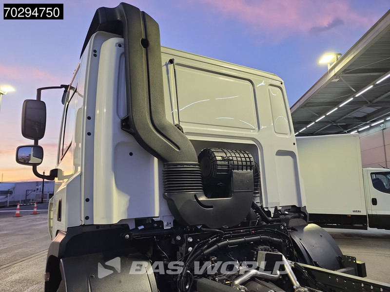 DAF CF 300 6X2 NEW chassis Lift/Steering Axle ACC Retarder Euro 6 - Camión chasis: foto 5 DAF CF 300 6X2 NEW chassis Lift/Steering Axle ACC Retarder Euro 6 - Camión chasis: foto 5