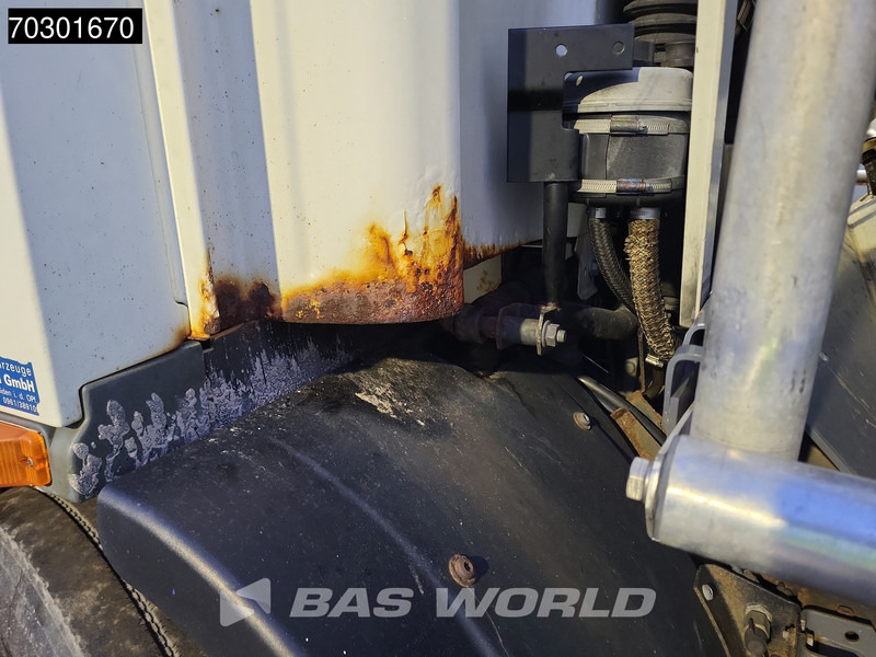 DAF CF75.310 4X2 13500 Lohr tanker 2 compartments ADR Manual Euro 3 - Camión cisterna: foto 3 DAF CF75.310 4X2 13500 Lohr tanker 2 compartments ADR Manual Euro 3 - Camión cisterna: foto 3