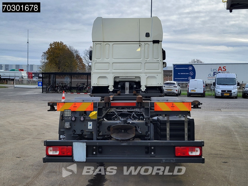 DAF XF 480 6X2 FAN Retarder Lift+Steering Axle Full Air Euro 6 - Camión portacontenedore/ Intercambiable: foto 3 DAF XF 480 6X2 FAN Retarder Lift+Steering Axle Full Air Euro 6 - Camión portacontenedore/ Intercambiable: foto 3