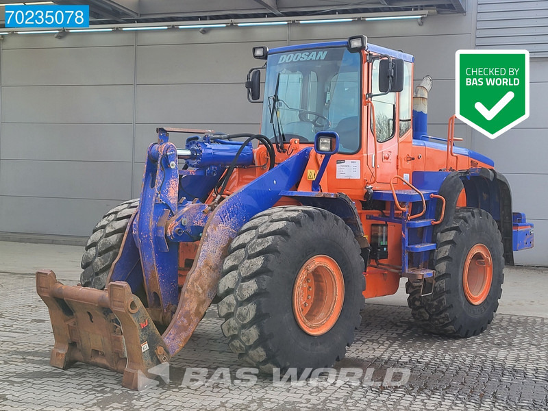 Doosan DL300 DUTCH DEALER MACHINE - NEW WATER PUMP - Cargadora de ruedas: foto 1 Doosan DL300 DUTCH DEALER MACHINE - NEW WATER PUMP - Cargadora de ruedas: foto 1