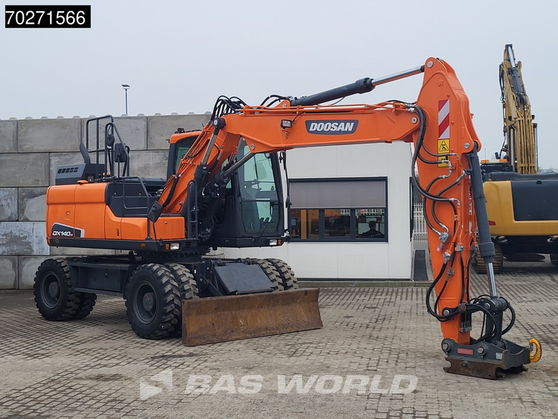 Excavadora de ruedas Doosan DX140 W-5 OIL QUICK - GERMAN: foto 6