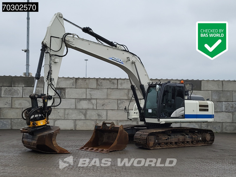 Hitachi ZX250 LC -6 Engcon - 2 Buckets - Excavadora de cadenas: foto 1 Hitachi ZX250 LC -6 Engcon - 2 Buckets - Excavadora de cadenas: foto 1