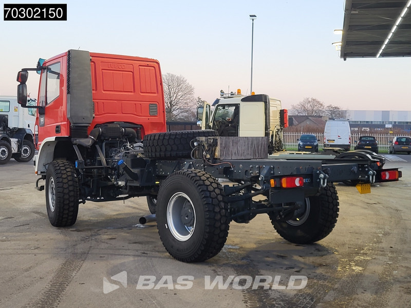 Iveco Eurocargo 150E300 4X4 NEW! 15T chassis 2017 production Euro 5 - Camión chasis: foto 2 Iveco Eurocargo 150E300 4X4 NEW! 15T chassis 2017 production Euro 5 - Camión chasis: foto 2