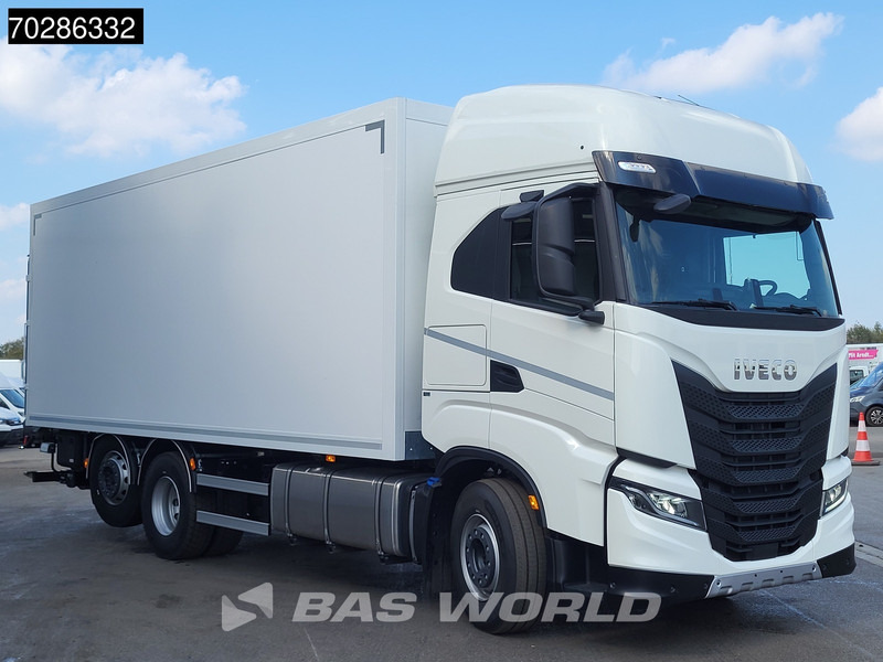 Iveco S-Way 490 6X2 NEW! 2000kg Ladebordwand Retarder Lift+Steering-Axle Navi LED - Camión caja cerrada: foto 3 Iveco S-Way 490 6X2 NEW! 2000kg Ladebordwand Retarder Lift+Steering-Axle Navi LED - Camión caja cerrada: foto 3
