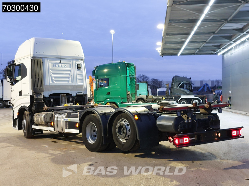 Iveco S-Way 510 6X2 Retarder Full Air Lift Axle BDF Euro 6 - Camión portacontenedore/ Intercambiable: foto 2 Iveco S-Way 510 6X2 Retarder Full Air Lift Axle BDF Euro 6 - Camión portacontenedore/ Intercambiable: foto 2
