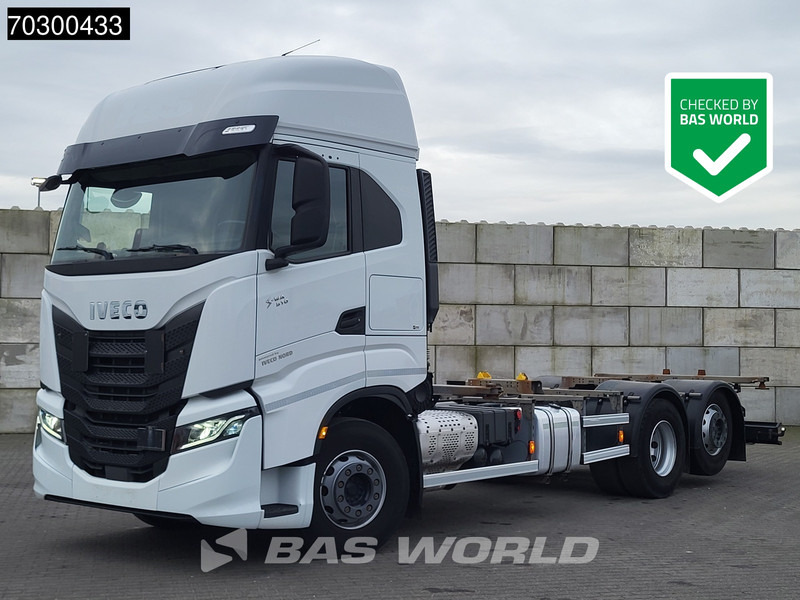 Iveco S-Way 510 6X2 Retarder Full Air Lift Axle BDF Euro 6 - Camión portacontenedore/ Intercambiable: foto 1 Iveco S-Way 510 6X2 Retarder Full Air Lift Axle BDF Euro 6 - Camión portacontenedore/ Intercambiable: foto 1