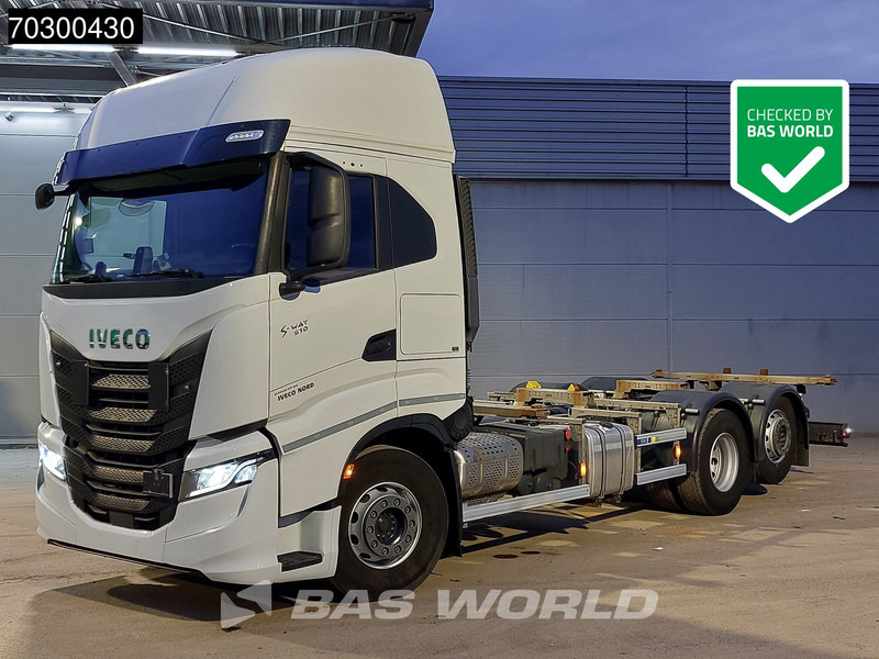 Iveco S-Way 510 6X2 Retarder Full Air Lift Axle BDF Euro 6 - Camión portacontenedore/ Intercambiable: foto 1 Iveco S-Way 510 6X2 Retarder Full Air Lift Axle BDF Euro 6 - Camión portacontenedore/ Intercambiable: foto 1