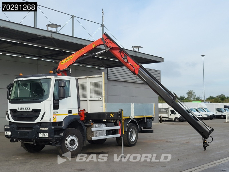 Iveco Trakker 310 4X2 Palfinger PK14002 EH Crane Kran Rotator Steelsuspension Big-Axle Manual Euro 6 - Camión caja abierta, Camión grúa: foto 5 Iveco Trakker 310 4X2 Palfinger PK14002 EH Crane Kran Rotator Steelsuspension Big-Axle Manual Euro 6 - Camión caja abierta, Camión grúa: foto 5