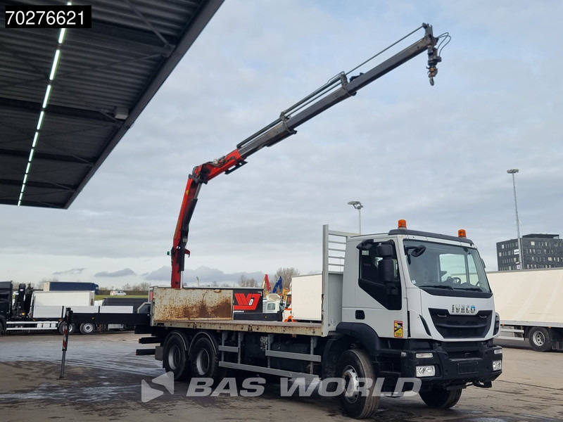 Iveco Trakker 360 6X4 Palfinger PK17.001 SLD Remote Steelsuspension Big-Axle - Camión caja abierta, Camión grúa: foto 3 Iveco Trakker 360 6X4 Palfinger PK17.001 SLD Remote Steelsuspension Big-Axle - Camión caja abierta, Camión grúa: foto 3