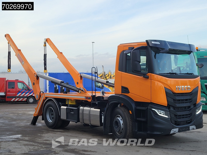 Iveco X-Way 360 4X2 NEW! HIAB 12tons skiploader Automatic Euro 6 - Camión portacontenedor de cadenas: foto 3 Iveco X-Way 360 4X2 NEW! HIAB 12tons skiploader Automatic Euro 6 - Camión portacontenedor de cadenas: foto 3