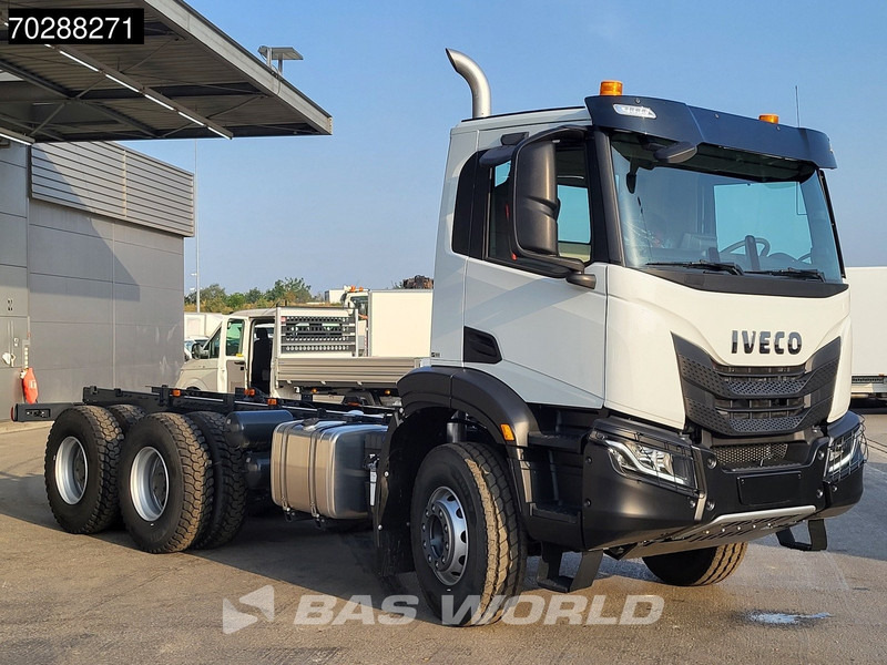 Iveco X-Way 460 6X4 New! Retarder Steelsuspension Big-Axle Navi Euro 6 - Camión chasis: foto 3 Iveco X-Way 460 6X4 New! Retarder Steelsuspension Big-Axle Navi Euro 6 - Camión chasis: foto 3