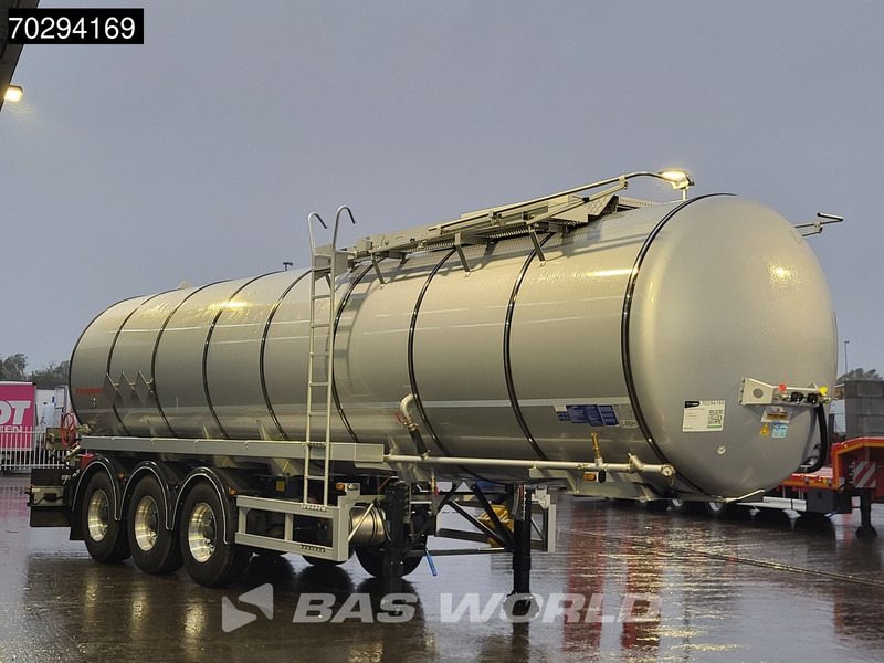 Kässbohrer STS 3 axles New! 32.000L Bitumen - Semirremolque cisterna: foto 3 Kässbohrer STS 3 axles New! 32.000L Bitumen - Semirremolque cisterna: foto 3