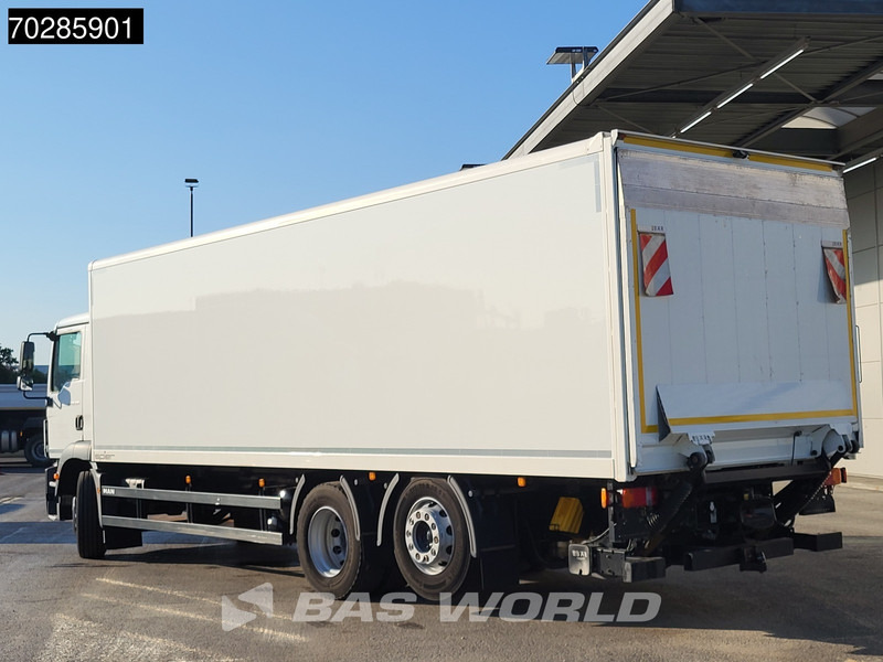 MAN TGM 26.320 6X2 26tonner Automatic Ladebordwand Liftachse Navi Euro 6 - Camión caja cerrada: foto 2 MAN TGM 26.320 6X2 26tonner Automatic Ladebordwand Liftachse Navi Euro 6 - Camión caja cerrada: foto 2