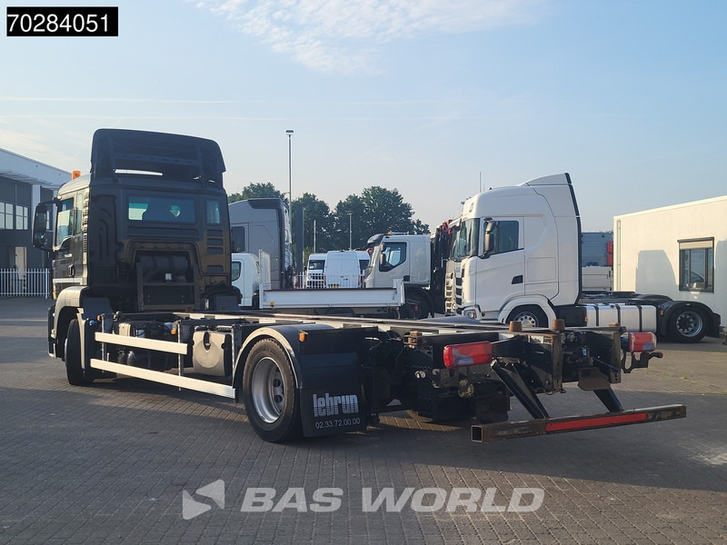 MAN TGS 18.360 834 4X2 19tonner BDF Automatic Navi Euro 6 - Camión portacontenedore/ Intercambiable: foto 2 MAN TGS 18.360 834 4X2 19tonner BDF Automatic Navi Euro 6 - Camión portacontenedore/ Intercambiable: foto 2