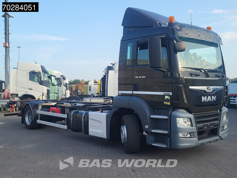 MAN TGS 18.360 834 4X2 19tonner BDF Automatic Navi Euro 6 - Camión portacontenedore/ Intercambiable: foto 3 MAN TGS 18.360 834 4X2 19tonner BDF Automatic Navi Euro 6 - Camión portacontenedore/ Intercambiable: foto 3
