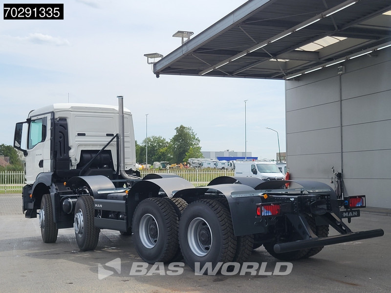 MAN TGS 41.400 8X4 New 8x4 chassis Engine PTO Steelsuspension Big-Axle Manual Euro 2 - Camión chasis: foto 2 MAN TGS 41.400 8X4 New 8x4 chassis Engine PTO Steelsuspension Big-Axle Manual Euro 2 - Camión chasis: foto 2