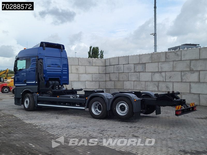 MAN TGX 26.470 6X2 BDF Retarder Lift+Steering-Axle ACC Euro 6 - Camión portacontenedore/ Intercambiable: foto 2 MAN TGX 26.470 6X2 BDF Retarder Lift+Steering-Axle ACC Euro 6 - Camión portacontenedore/ Intercambiable: foto 2