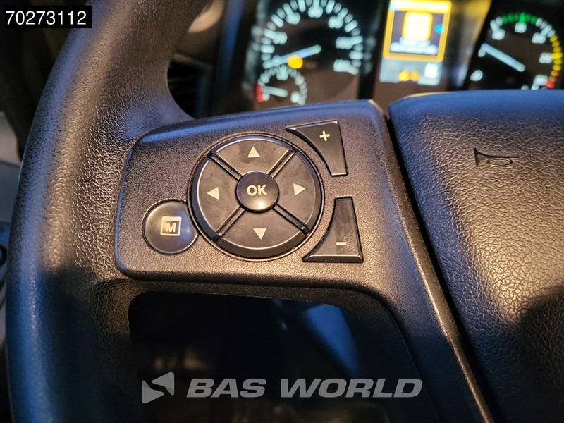 Foto del interior 1: Camión caja cerrada Mercedes-Benz Actros 1827 4X2 2.000kg Ladebordwand Automatic Xenon ClassicSpace Euro 6