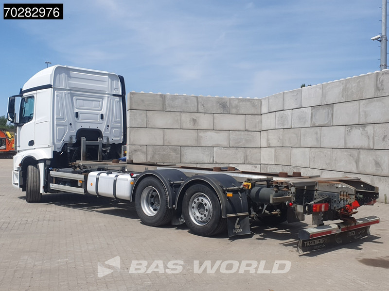 Mercedes-Benz Actros 2548 Actros 6X2 ACC Xenon Liftachse Euro 6 - Camión portacontenedore/ Intercambiable: foto 2 Mercedes-Benz Actros 2548 Actros 6X2 ACC Xenon Liftachse Euro 6 - Camión portacontenedore/ Intercambiable: foto 2