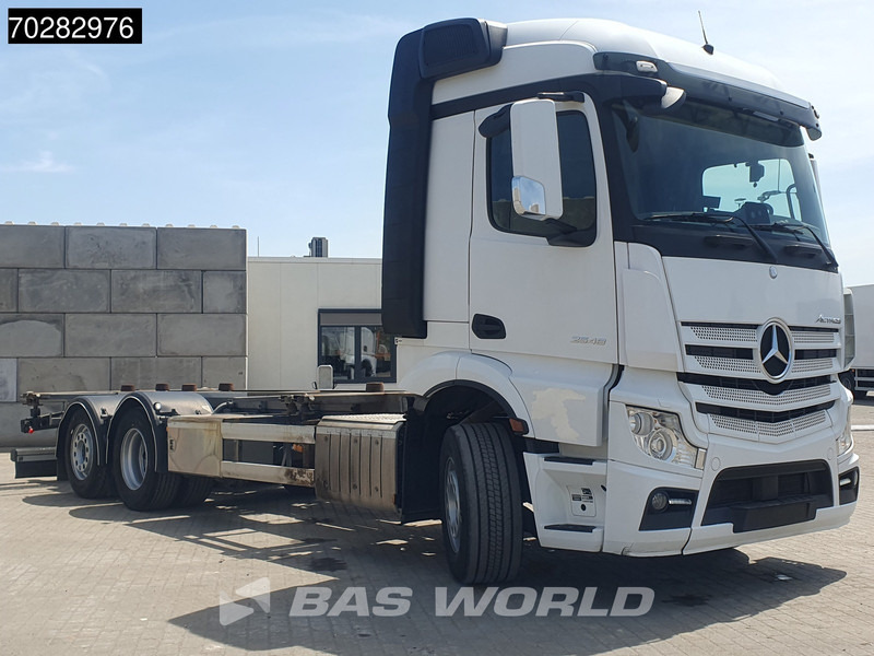 Mercedes-Benz Actros 2548 Actros 6X2 ACC Xenon Liftachse Euro 6 - Camión portacontenedore/ Intercambiable: foto 3 Mercedes-Benz Actros 2548 Actros 6X2 ACC Xenon Liftachse Euro 6 - Camión portacontenedore/ Intercambiable: foto 3